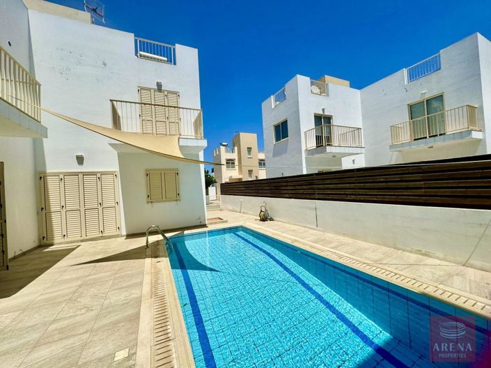 Image No.2-3 Bed Villa for sale