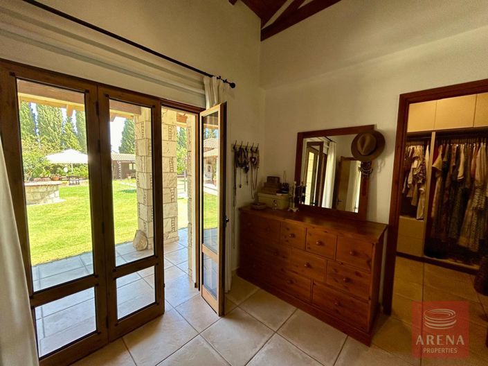 Image No.18-4 Bed Bungalow for sale