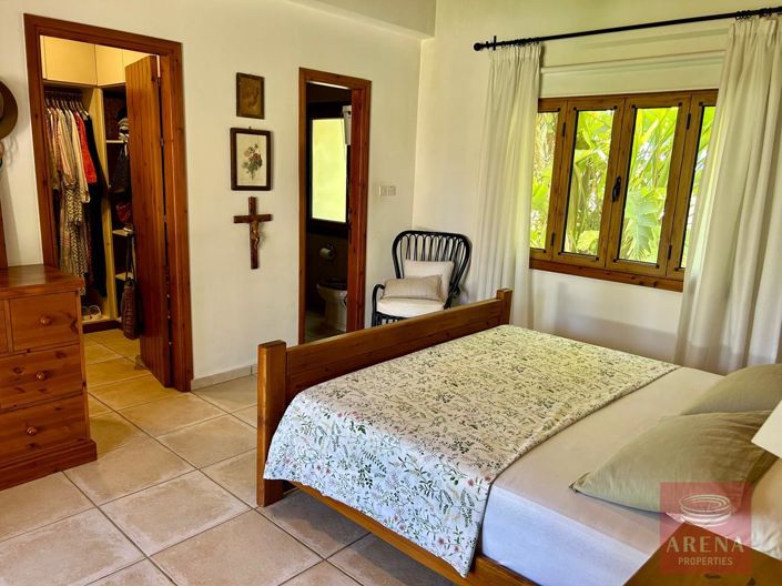 Image No.20-4 Bed Bungalow for sale