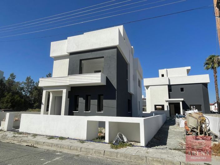 Image No.1-4 Bed Villa for sale