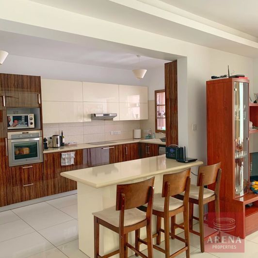 Image No.10-3 Bed Villa for sale