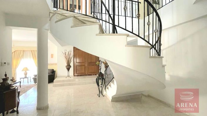 Image No.20-5 Bed Villa for sale