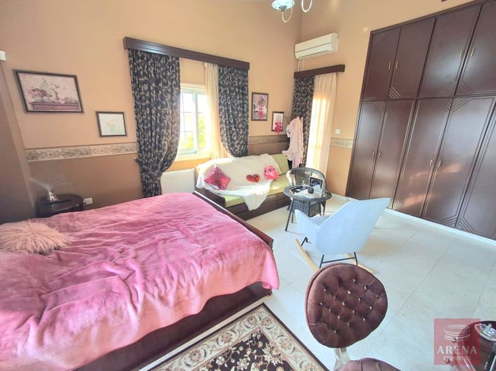 Image No.36-5 Bed Villa for sale