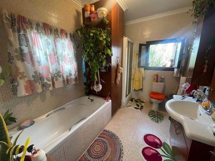 Image No.17-3 Bed Bungalow for sale