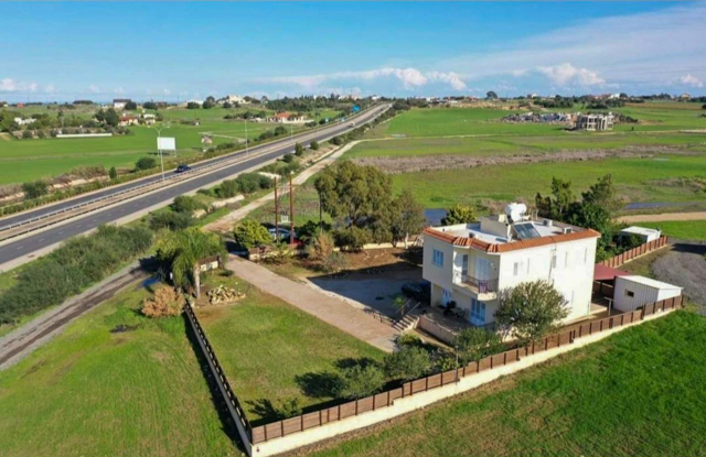 Image No.1-3 Bed Villa for sale