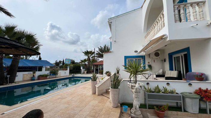 Image No.8-3 Bed Villa for sale