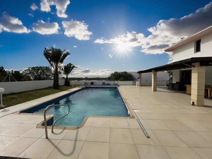 Image No.2-4 Bed Villa for sale