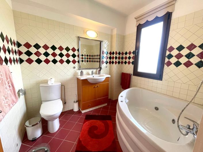 Image No.30-4 Bed Villa for sale