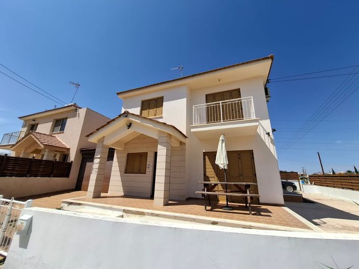 Image No.1-4 Bed Villa for sale