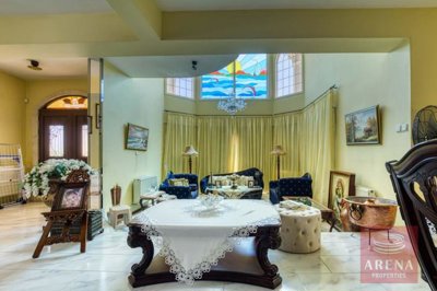 10-4-bed-villa-in-paralimni-8431