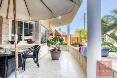 8-4-bed-villa-in-paralimni-8431