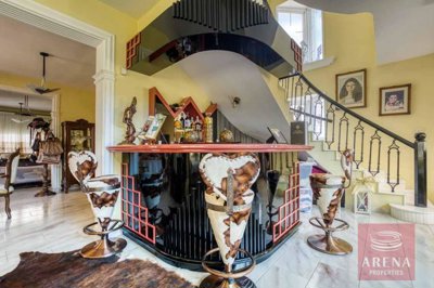 9-4-bed-villa-in-paralimni-8431