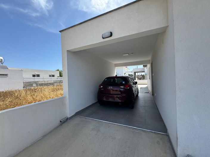 Image No.2-Bungalow de 3 chambres à vendre à Famagusta