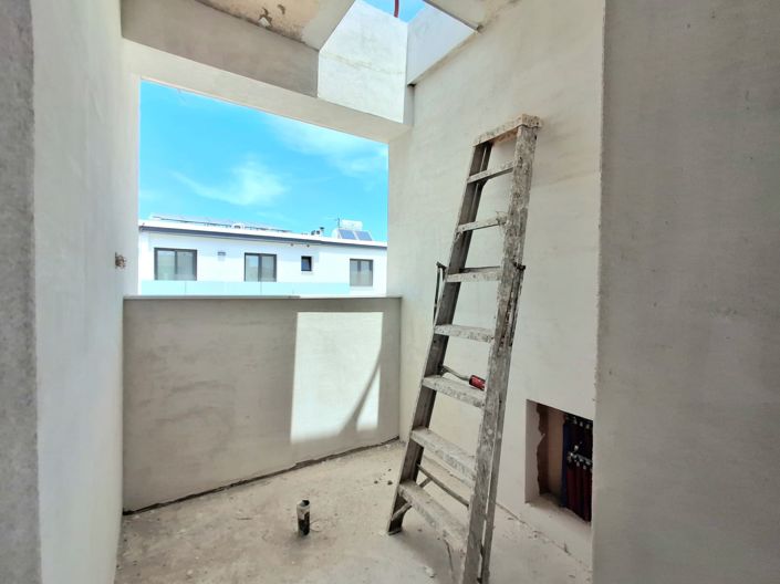 Image No.21-3 Bed Villa for sale