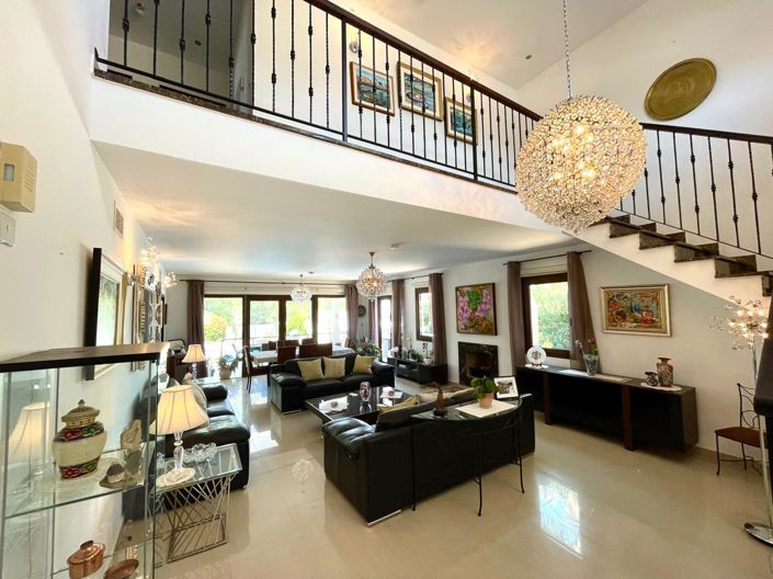 Image No.17-4 Bed Villa for sale