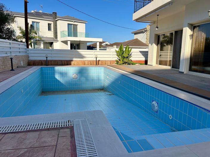 Image No.30-3 Bed Villa for sale