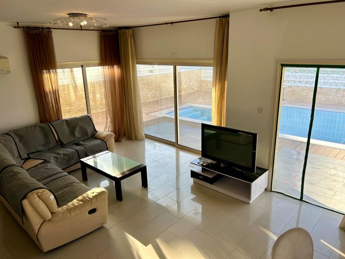 Image No.4-3 Bed Villa for sale