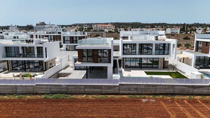 Image No.1-4 Bed Villa for sale