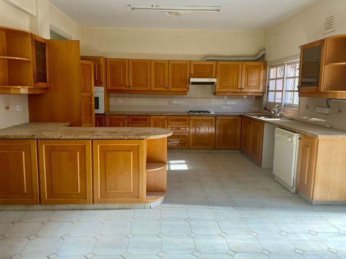 Image No.8-3 Bed Villa for sale