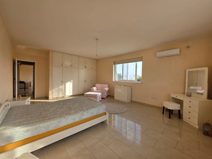 Image No.26-4 Bed Villa for sale