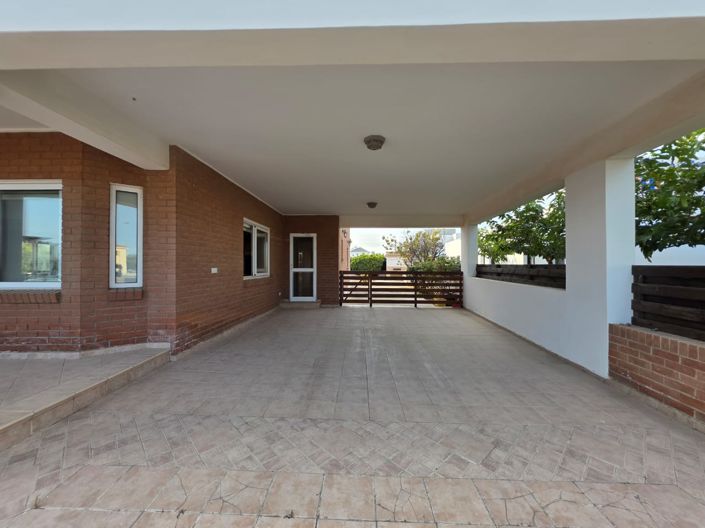 Image No.3-4 Bed Villa for sale