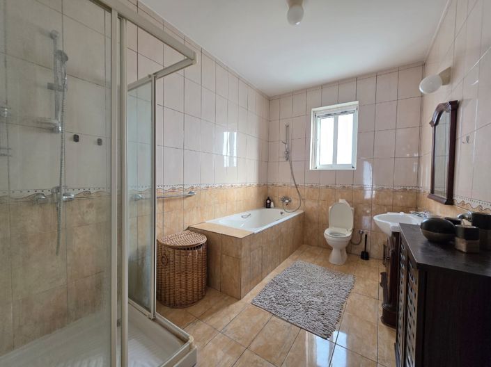 Image No.30-4 Bed Villa for sale