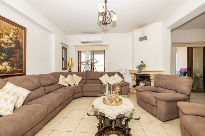 Image No.15-4 Bed Villa for sale