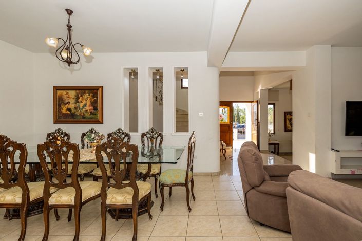 Image No.19-4 Bed Villa for sale