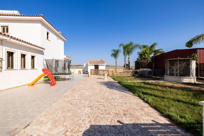 Image No.6-4 Bed Villa for sale