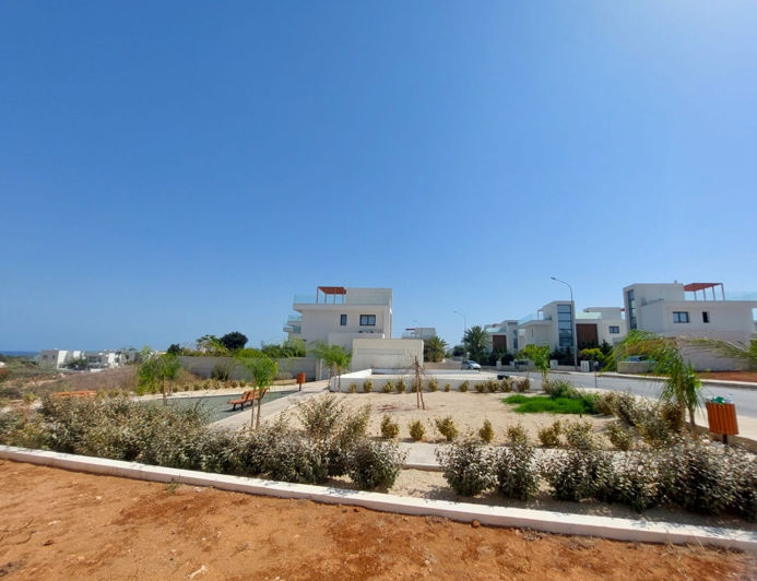 Image No.8-3 Bed Villa for sale