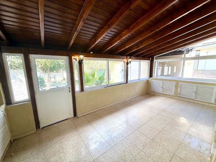 Image No.3-4 Bed Villa for sale