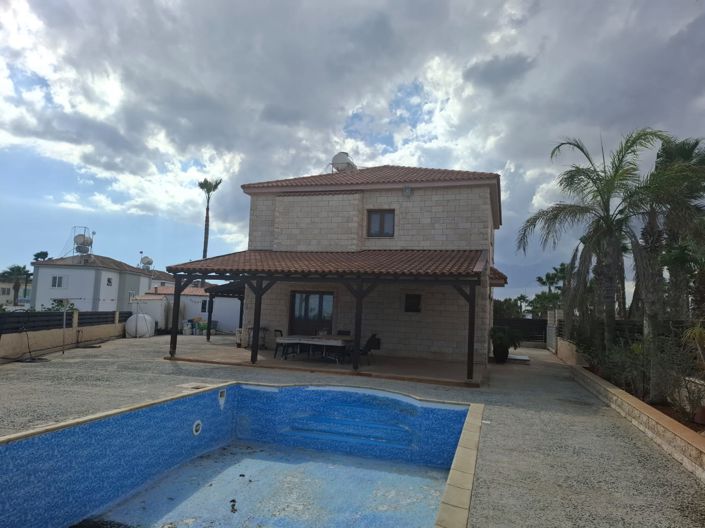 Image No.1-3 Bed Villa for sale