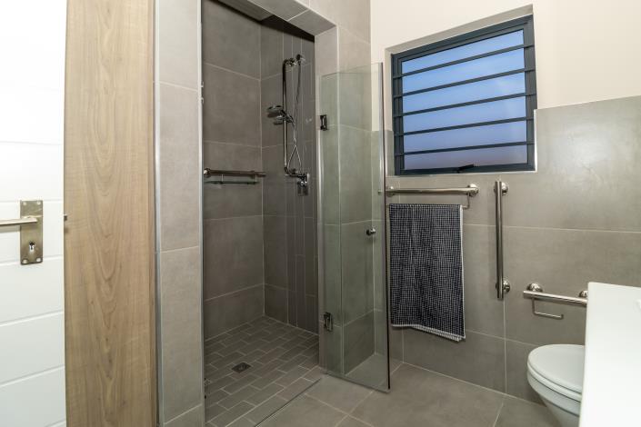 Image No.8-3 Bed House for sale