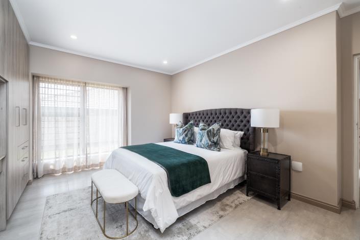 Image No.19-3 Bed House for sale