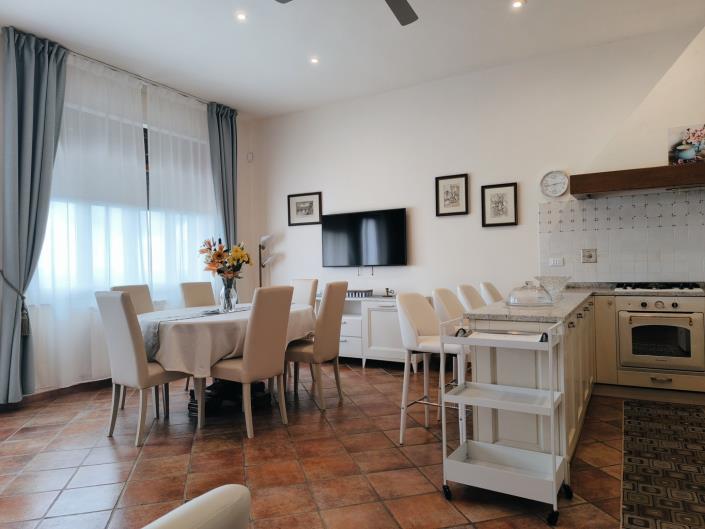 Image No.9-2 Bed Villa for sale