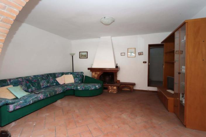 Image No.8-2 Bed House for sale