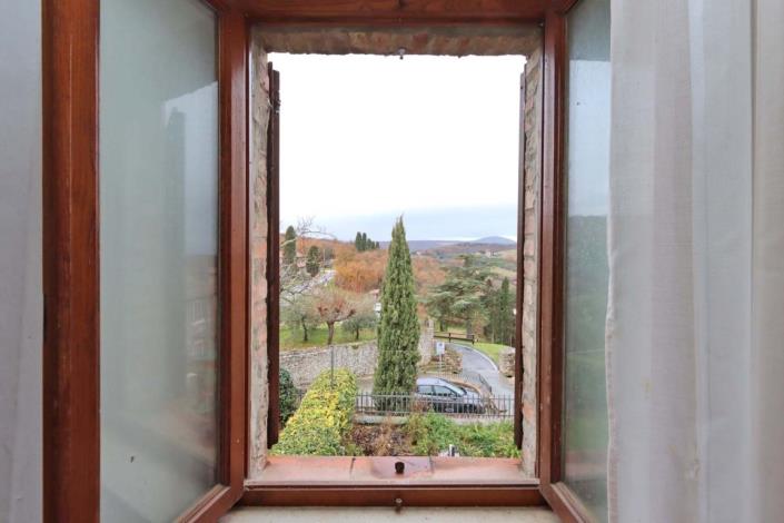 Image No.15-2 Bed House for sale