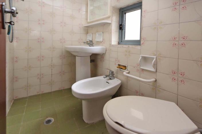 Image No.23-2 Bed House for sale