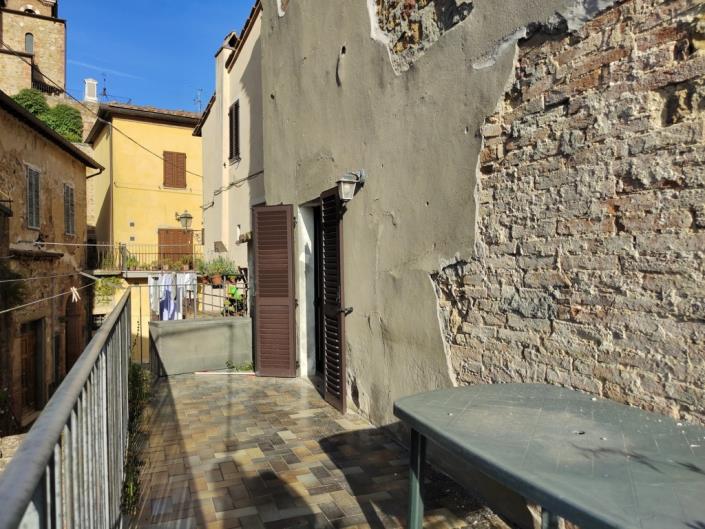 Image No.5-2 Bed Townhouse for sale