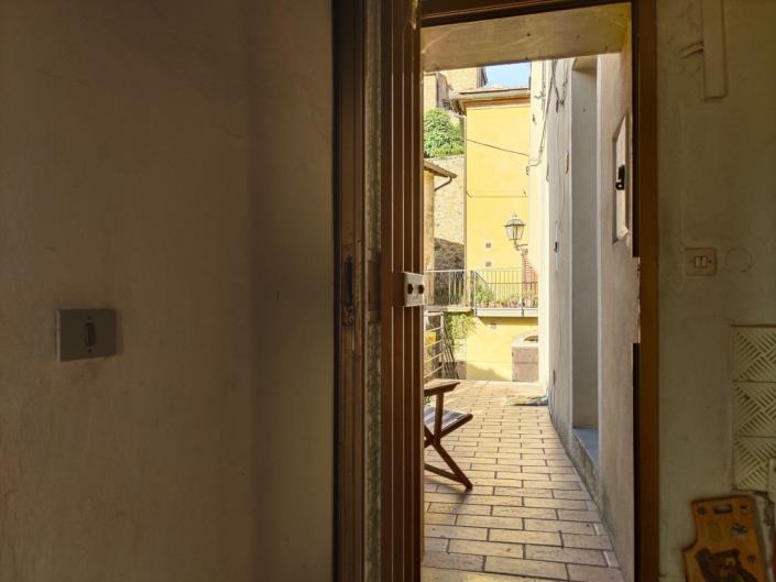 Image No.19-2 Bed Townhouse for sale