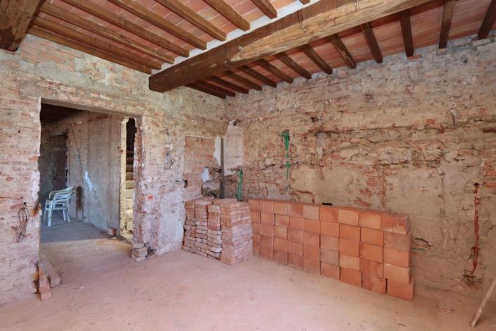 Image No.27-7 Bed House for sale