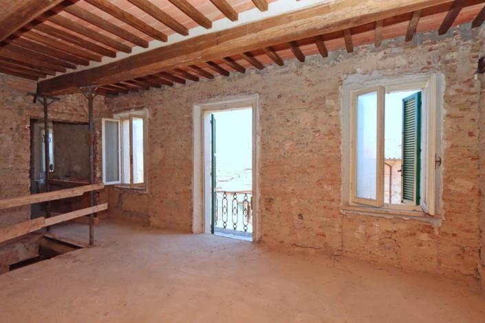 Image No.30-7 Bed House for sale