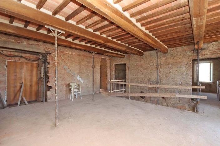 Image No.31-7 Bed House for sale