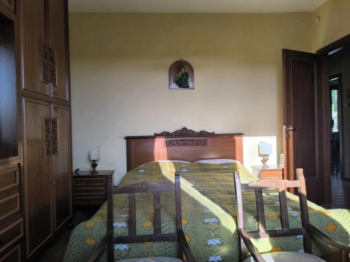 Image No.5-2 Bed House for sale