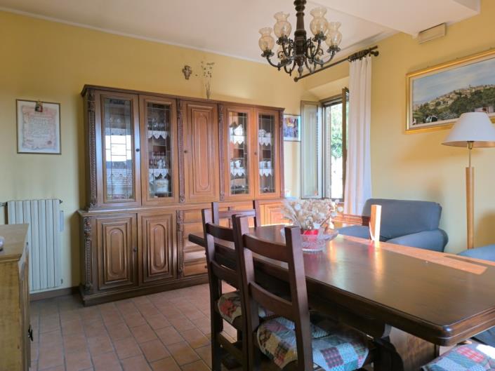 Image No.11-2 Bed House for sale