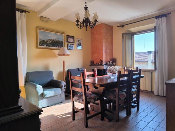 Image No.13-2 Bed House for sale