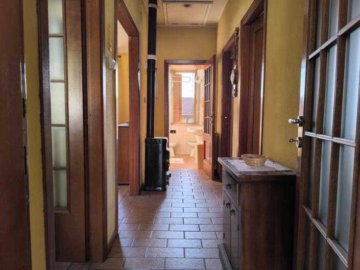 Image No.17-2 Bed House for sale