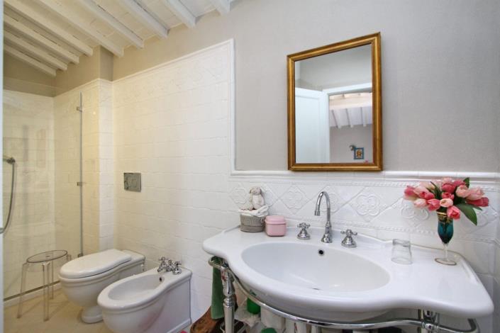 Image No.24-2 Bed Apartment for sale