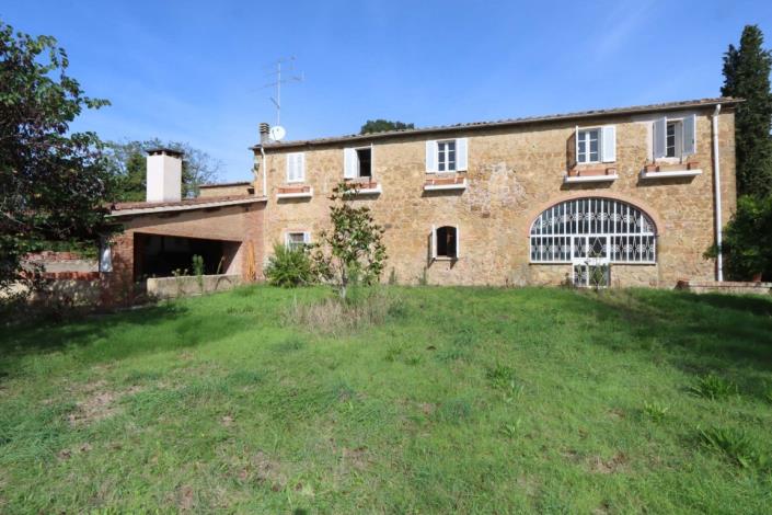 Image No.8-4 Bed Farmhouse for sale