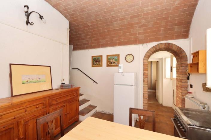 Image No.15-4 Bed Farmhouse for sale